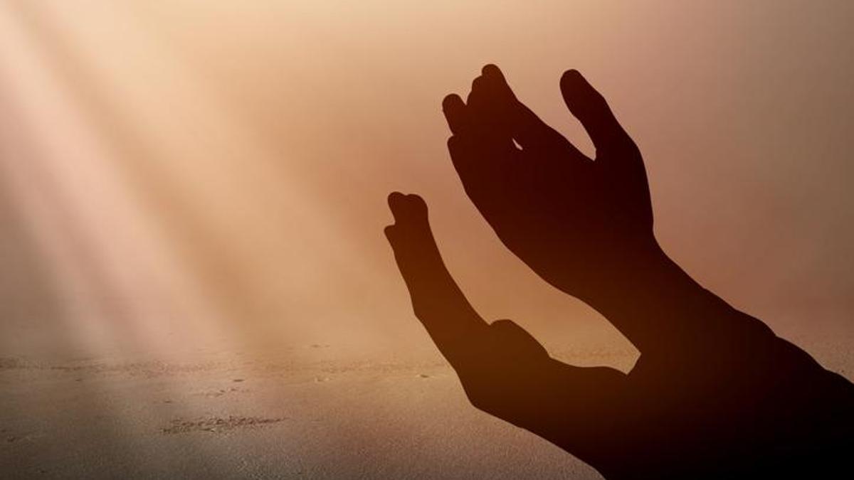 İftar duası (Arapça-Türkçe anlamı okunuşu)! İftarı açmadan önce okunacak dua hangisi, ramazan oruç iftar duası nedir? Oruç açarken okunacak dua ve oruç açma niyeti!