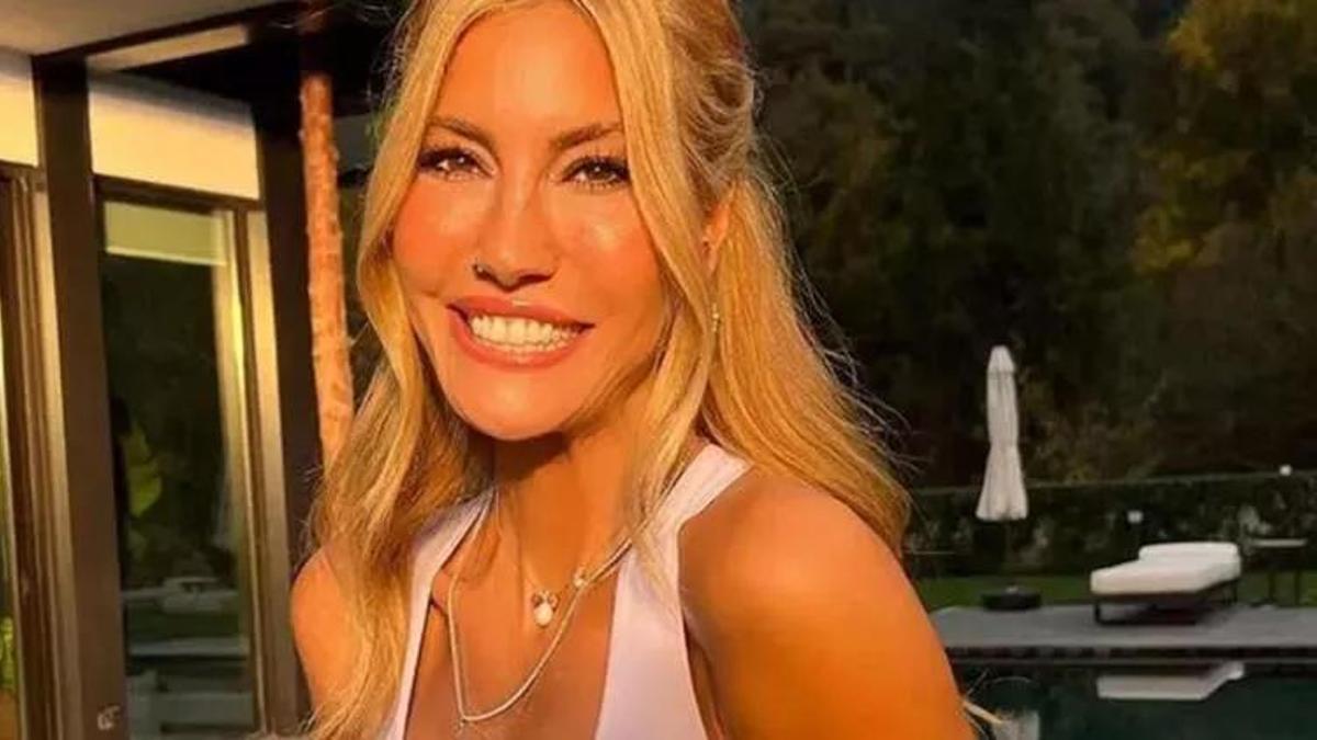 Çağla Şıkel'den duygusal sözler: Ne yağmurlarda ıslandık