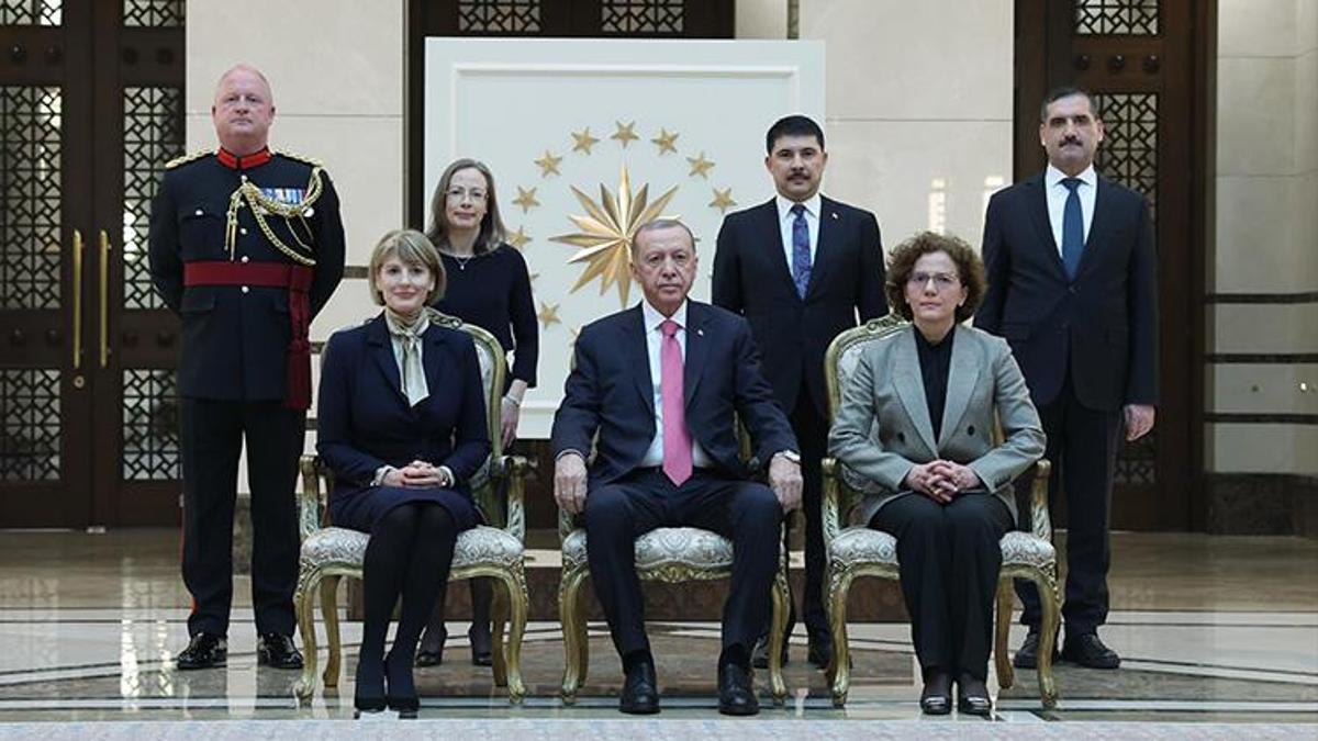 Büyükelçilerden Cumhurbaşkanı Erdoğan'a güven mektubu