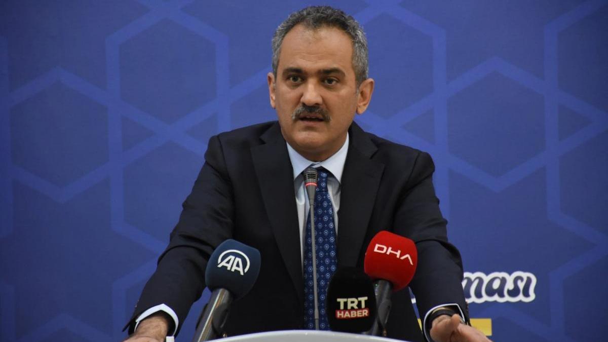 Bakan Özer: 27 Mart'ta afet bölgesindeki 4 ilimizde kademeli olarak eğitime başlıyoruz