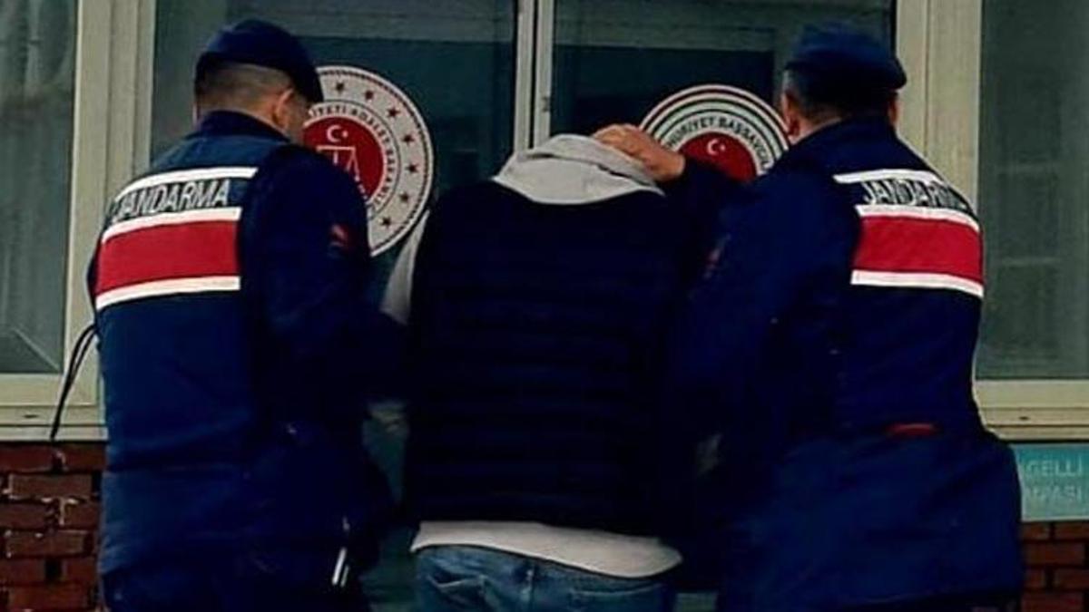 Tavana asılı bulunmuştu; kızı, erkek arkadaşıyla plan yapıp öldürmüş