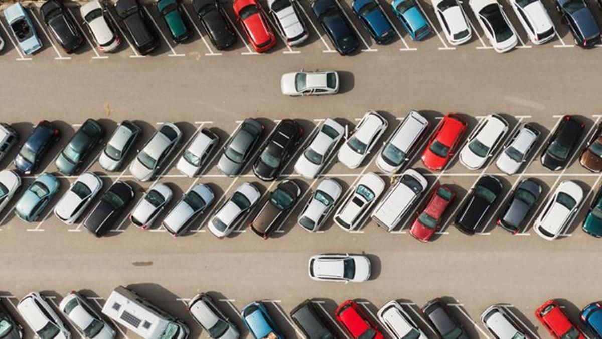 Bayilerde sıfır araç kalmadı, ikinci el otomobile talep arttı! Fiyatlar da yükseldi