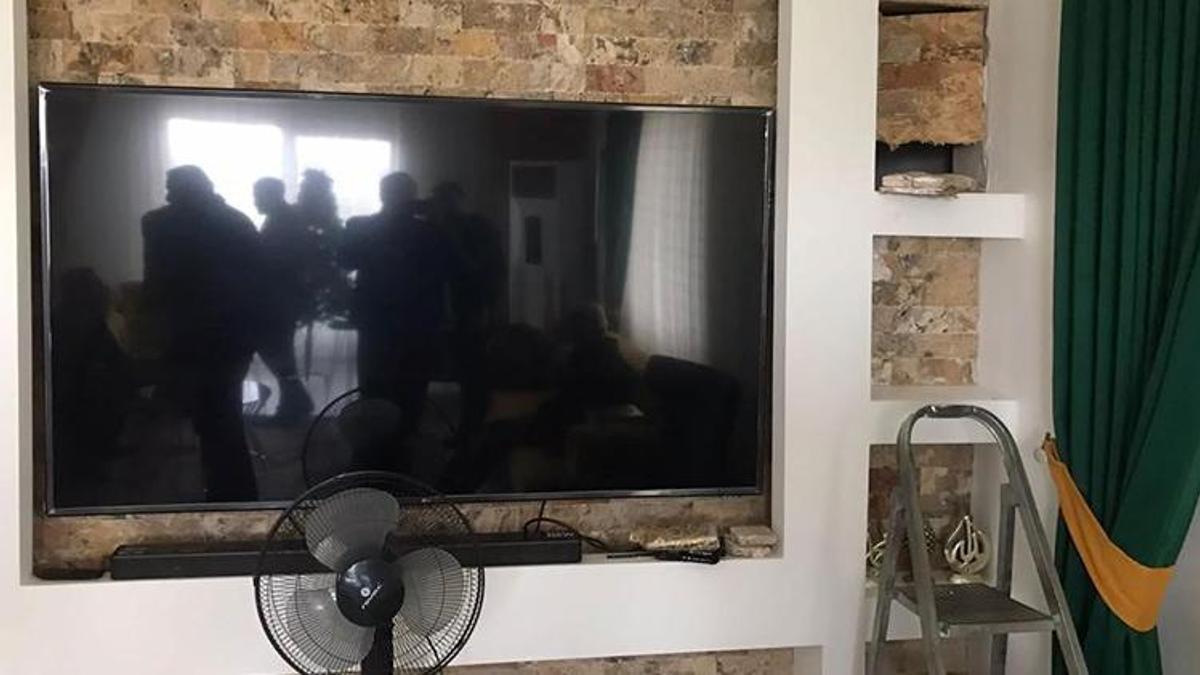 Öyle bir yerde bulundu ki, iyi muamele görmek için polisten 'söz' istedi!