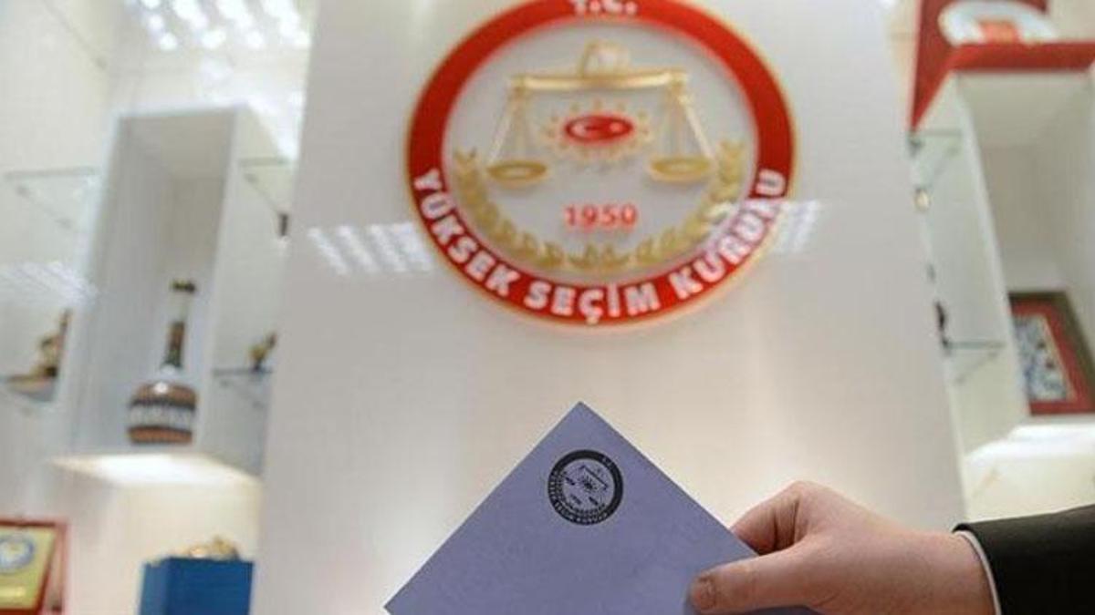 YSK, Cumhurbaşkanlığı adaylığı için 100 bin imza toplayan 11 ismin verilerini paylaştı