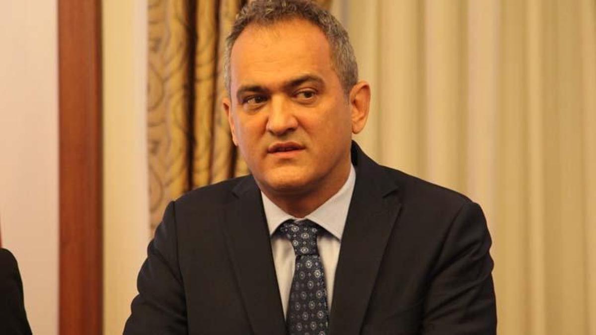 Bakan Özer: Konteynerlere EBA'ya ulaşım için 15 bin TV kuruldu