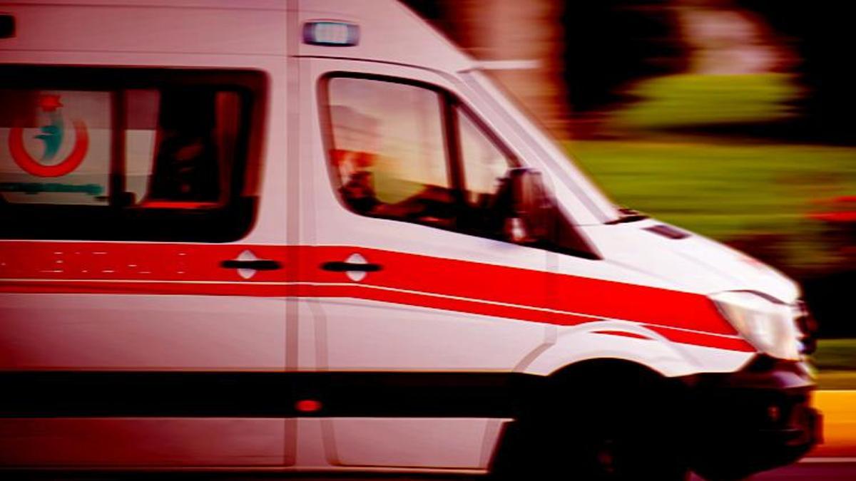 Anne, 3 yaşındaki kızını boğazını keserek öldürdü!