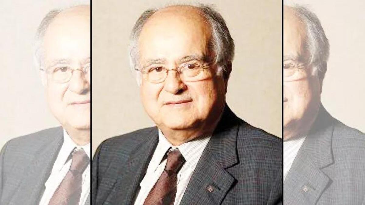 Ersin Arıoğlu hayatını kaybetti
