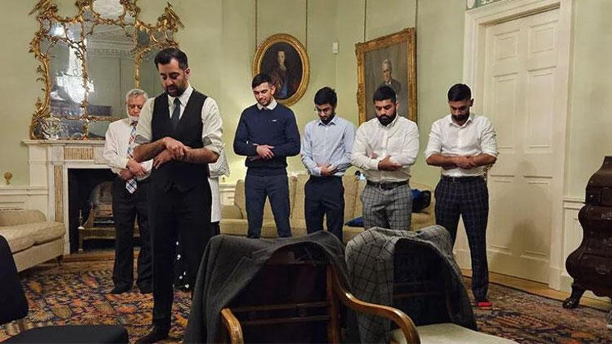 İskoçya'da Başbakanlık'ta ilk namaz!