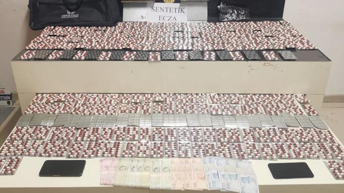 Mersin'de 4 bin sentetik hap ele geçirildi