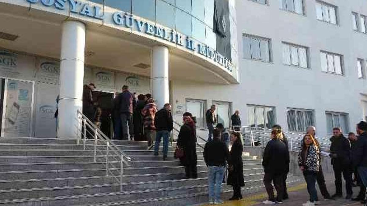 EYT başvurularında yoğunluk! SGK'da mesai saati uzatıldı