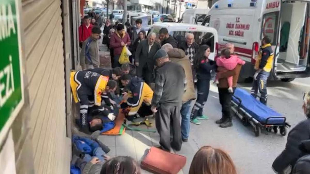 Kağıthane'de 2 teknisyen bebekli kadının üstüne düştü