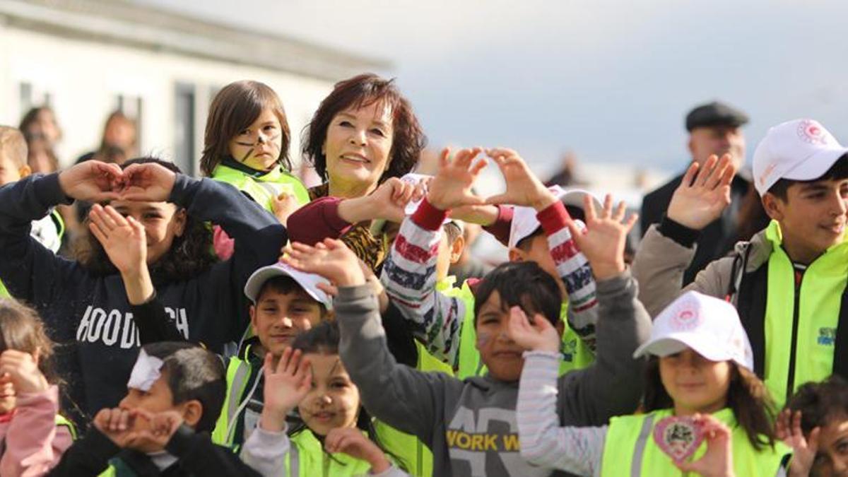 'Doğanın Anneleri' Gaziantep'te! Sanatçılardan depremzedelere destek