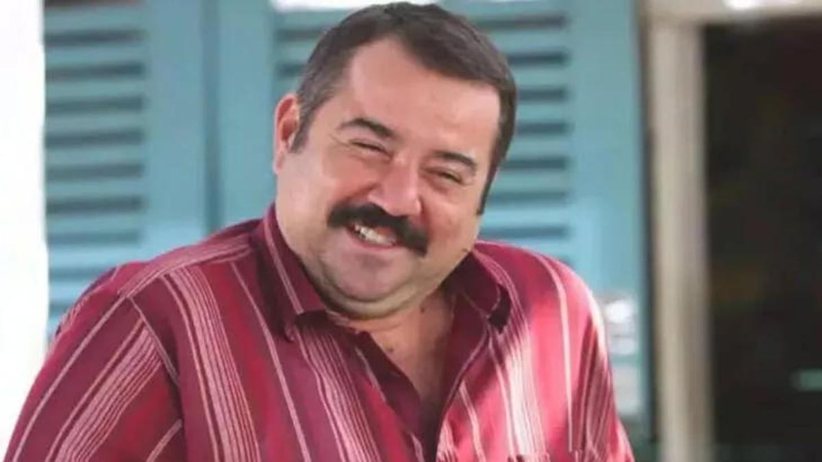 Ata Demirer'den gündem olan poz! Beğeni yağdı