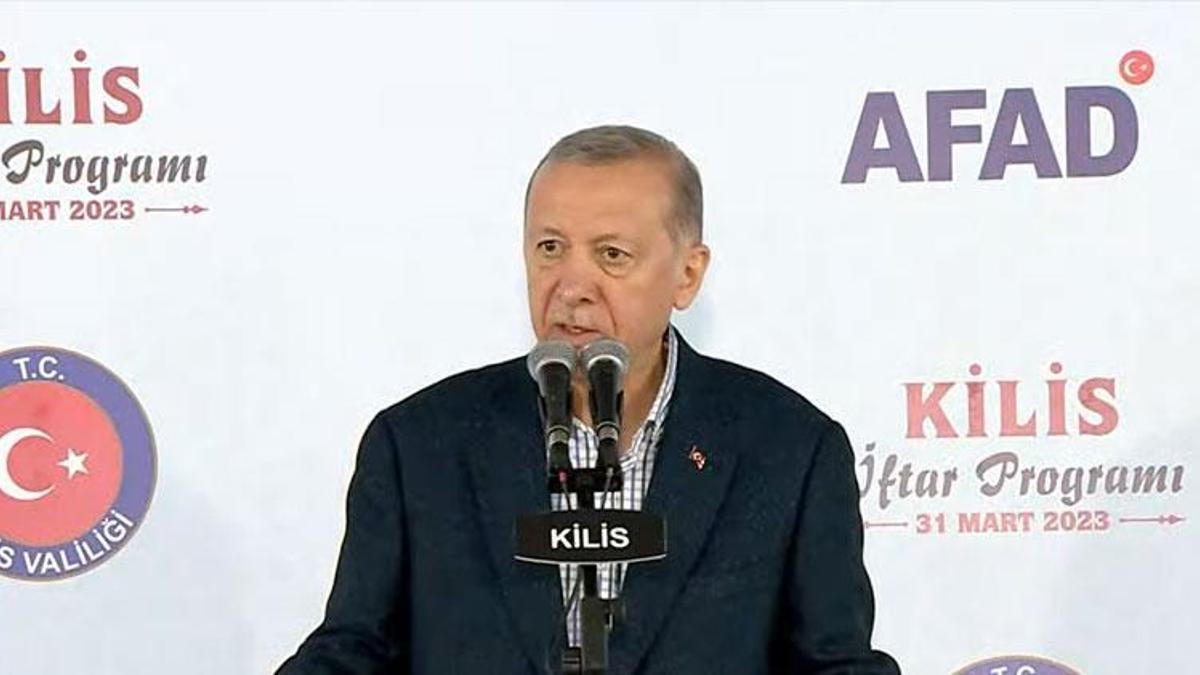 Cumhurbaşkanı Erdoğan: Bir masayı idare edemeyenlerin Türkiye'yi idare etmesi beklenemez
