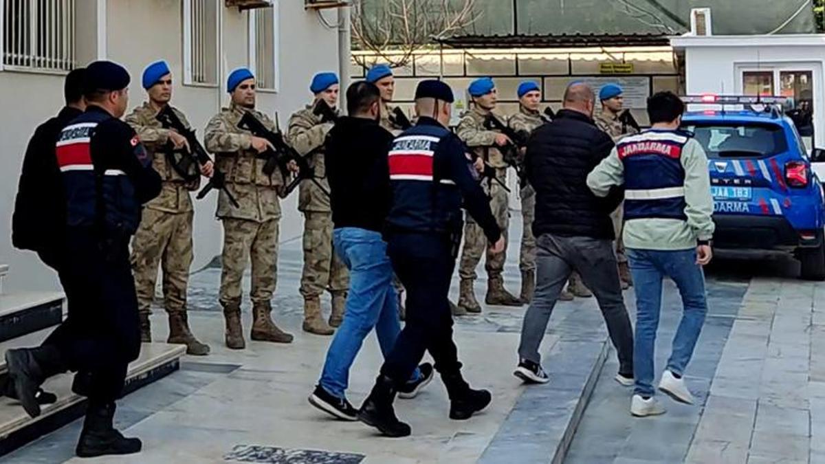 Mersin'de jandarmadan Kökünü Kurutma Operasyonu: 60 gözaltı