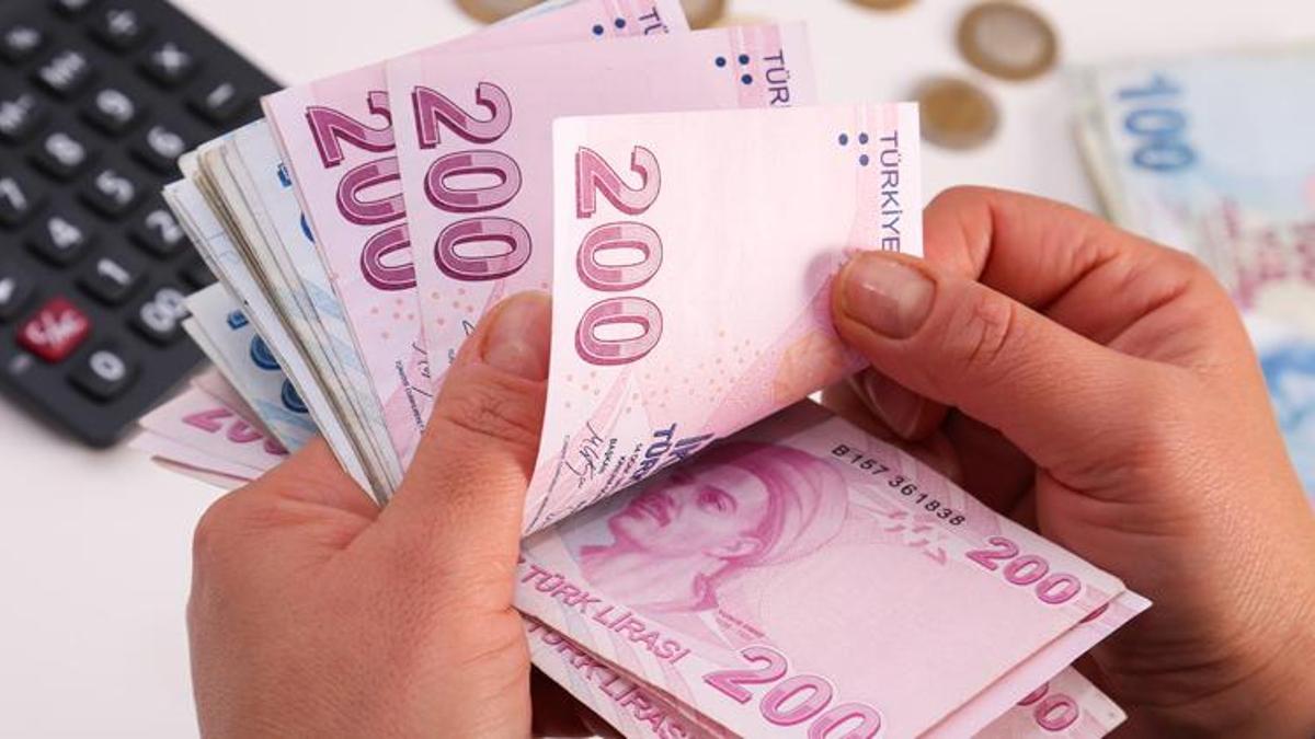 Emekli aylığı ile ilgili bakanlıktan flaş açıklama! Hesaplara yatıyor