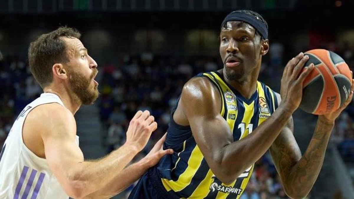 Nigel Hayes-Davis 3 sezon daha Fenerbahçe Beko’da