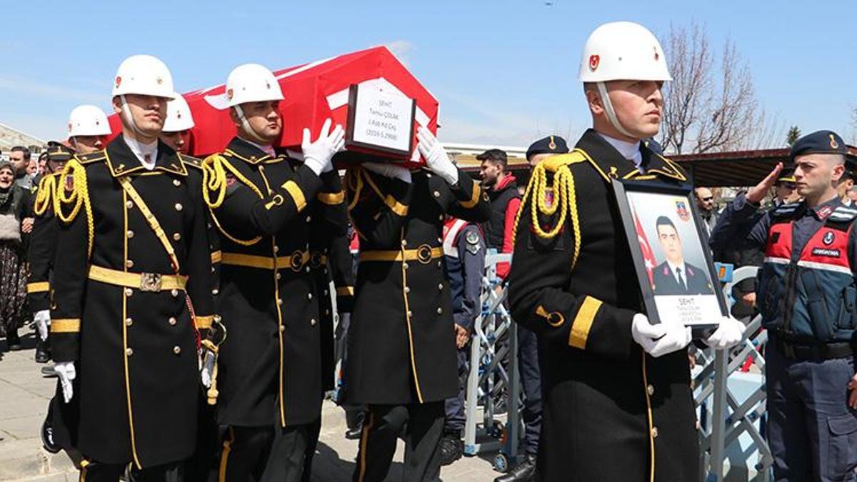 Kaza şehidi astsubay, son yolculuğuna uğurlandı