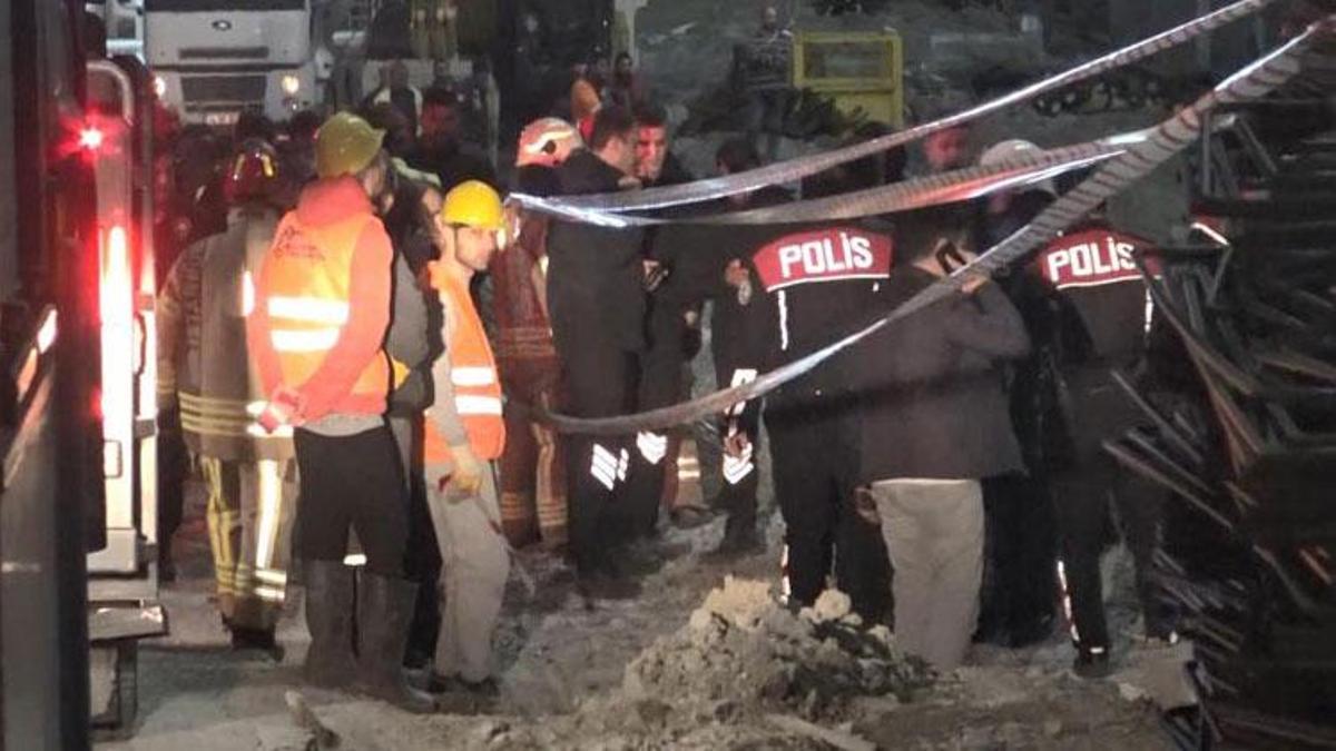 Avcılar'da iş merkezinin inşaatında beton kalıplar çöktü; 5 işçi göçük altında kaldı