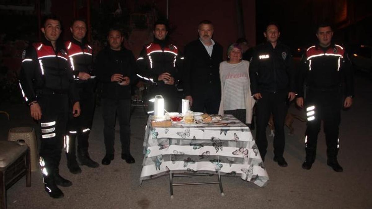 Kavga ihbarına gelen polislere pastalı sürpriz
