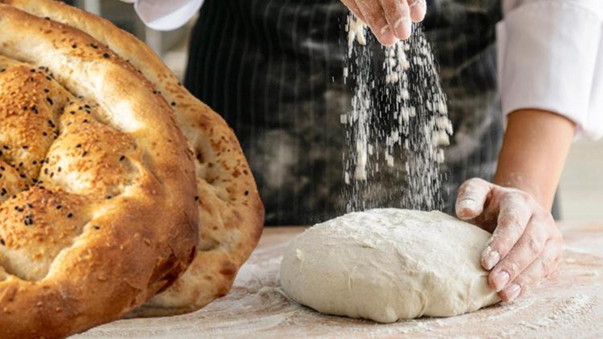Ramazan pidesinde gramaj oyunu! 'İzlemeye aldık' dedi ve fırsatçıların yöntemini açıkladı