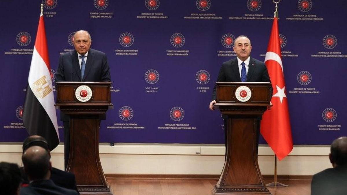 Mısır'dan 11 yıl sonra ilk ziyaret! Bakan Çavuşoğlu: Ortadoğu’da oynadığı rolü takdir ediyoruz