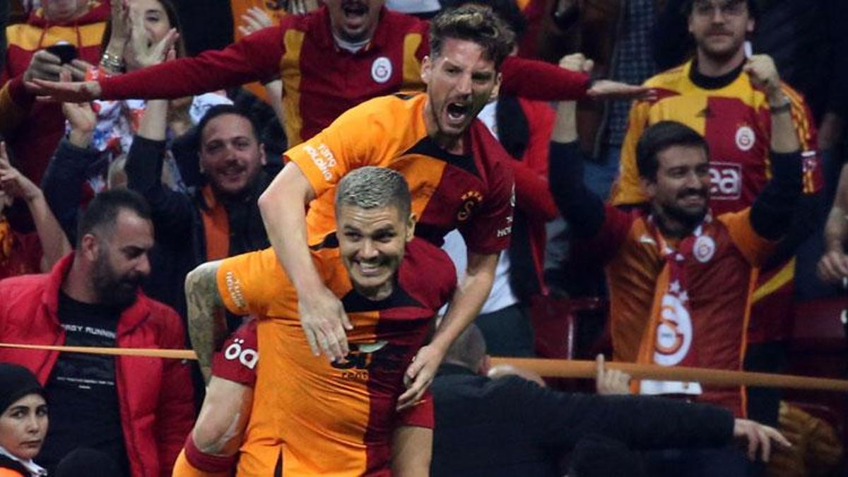 Galatasaray-Kayserispor maçında sahaya çıkan Dries Mertens'in sözleşmesi uzadı!