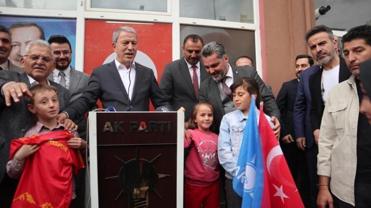 Bakan Akar açıkladı: TCG Anadolu İstanbul'da vatandaşların ziyaretine açılıyor
