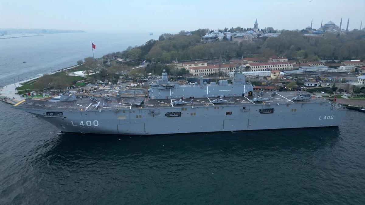 TCG Anadolu'ya bayramda yoğun ilgi
