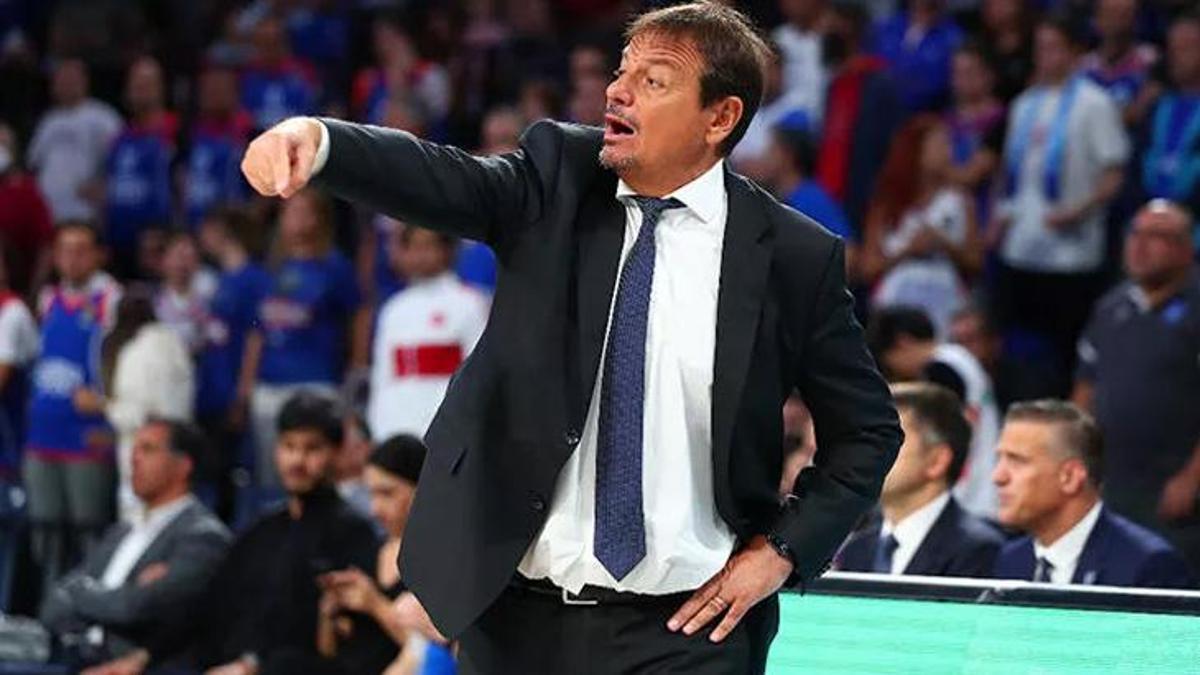 Anadolu Efes'ten ayrılan Ergin Ataman'ın yeni takımı da ilk transferi de belli oldu