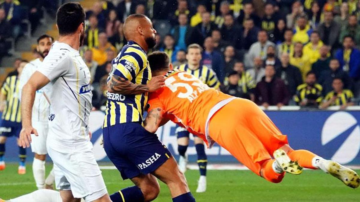 Fenerbahçe kaçtı İstanbulspor yakaladı! 3-3