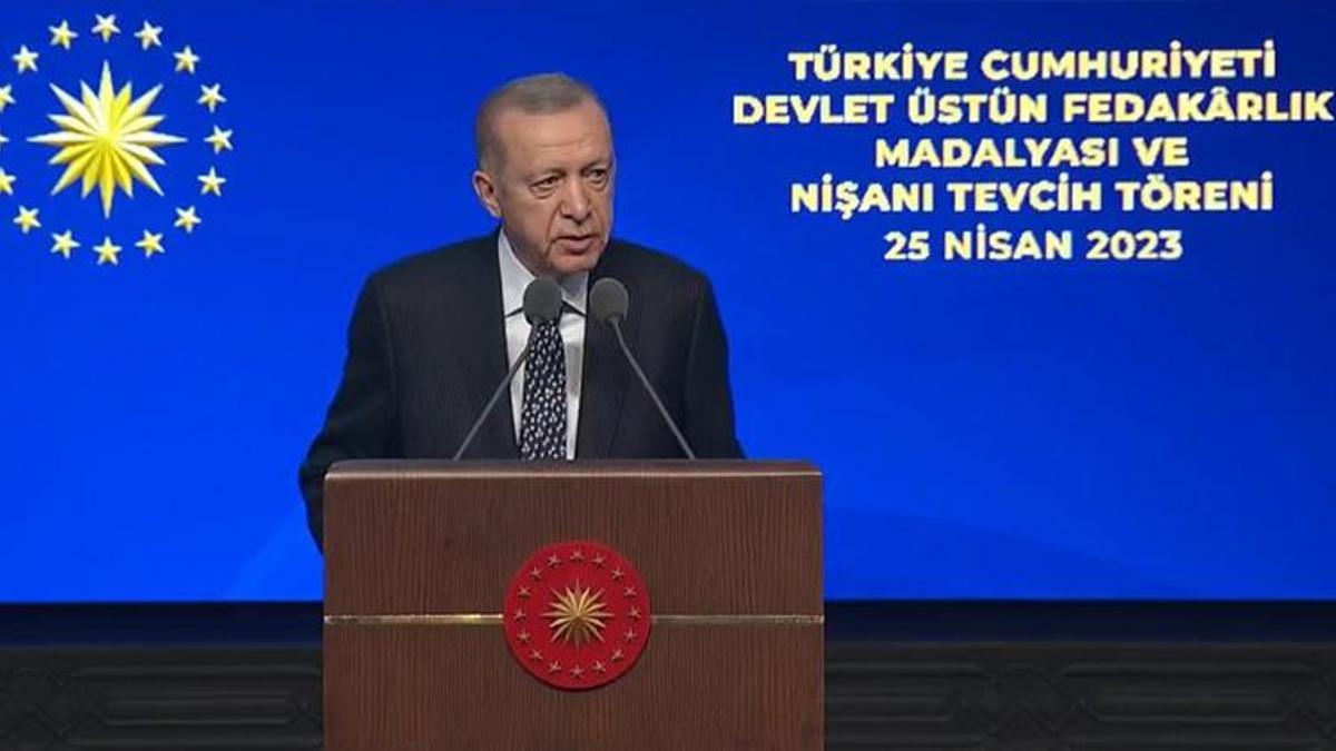 Cumhurbaşkanı Erdoğan: 55 bin kişiye madalya ve nişan takdim edilecek