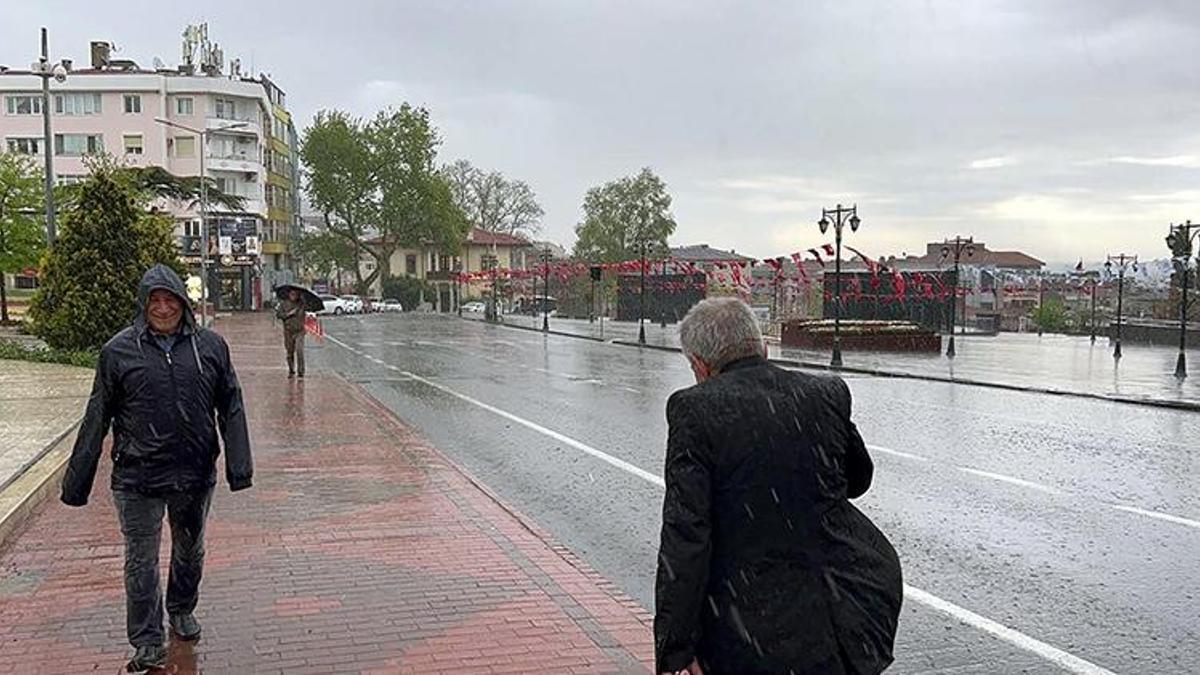 MGM uyarmıştı: Tekirdağ'da sağanak başladı