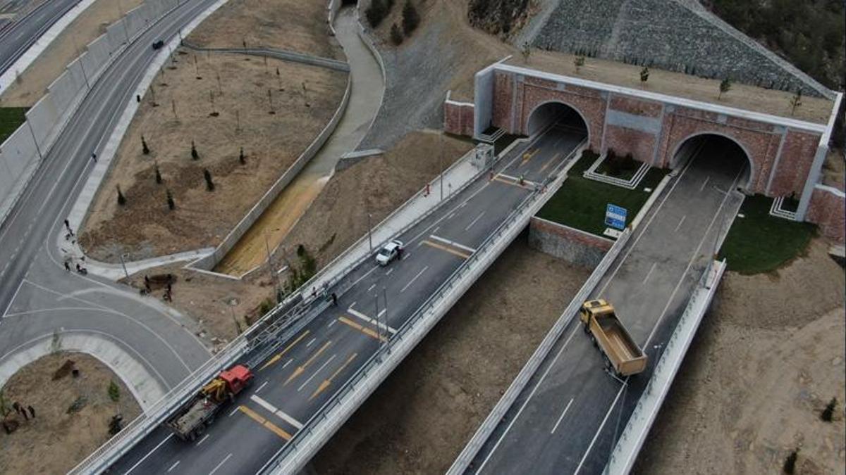 Zigana Tüneli açıldı: 1 saat süren yol 30 dakikaya düşüyor