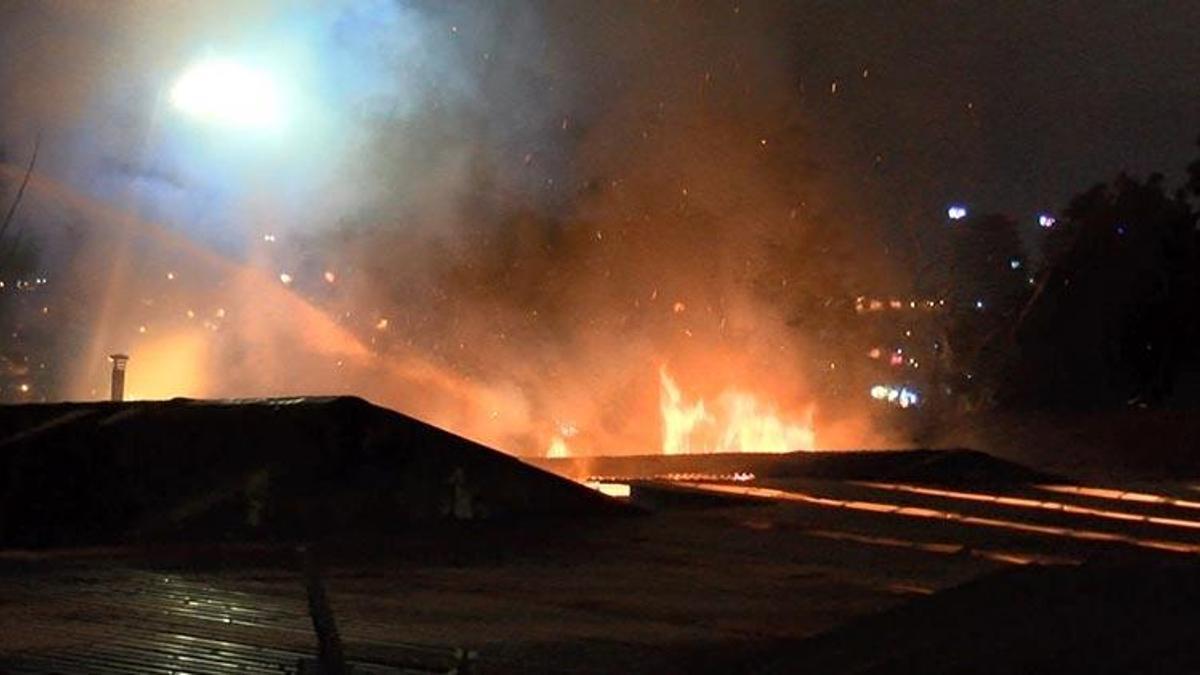 Kartal'da mobilya atölyesinde yangın