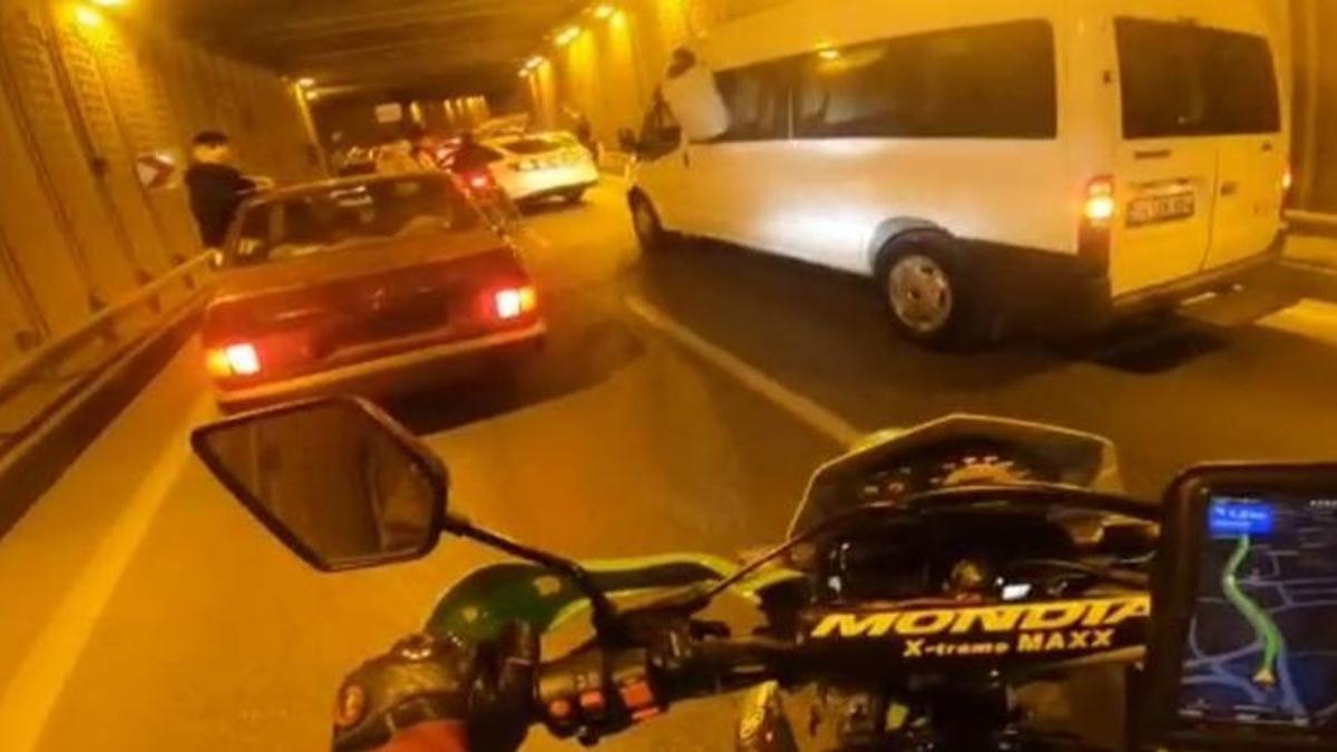 Asker eğlencesinde tüneli trafiğe kapadılar