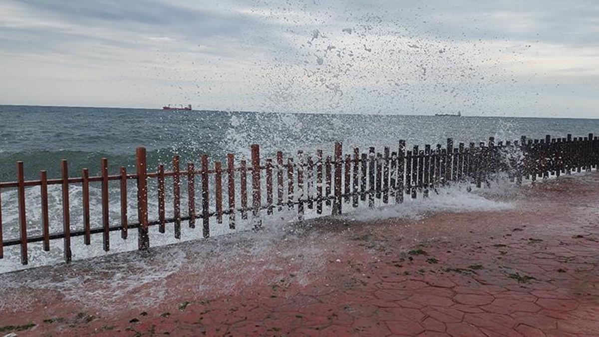 Marmara Denizi ulaşımına poyraz engeli!