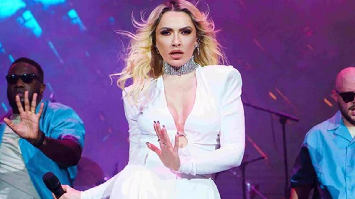 Azerbaycan'da Hadise rüzgarı esti!