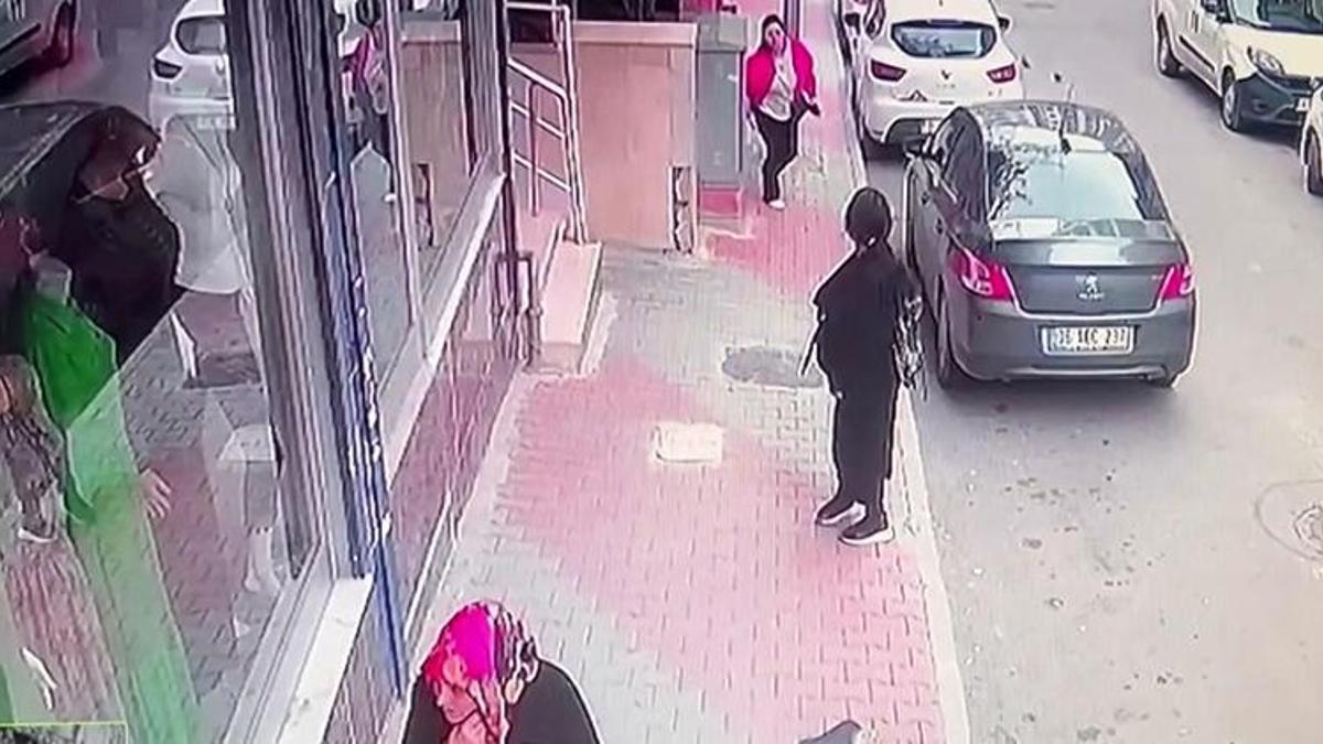Eski komşu yalanıyla evine girdiler, 'okuyacağız' diyerek altınlarını çaldılar