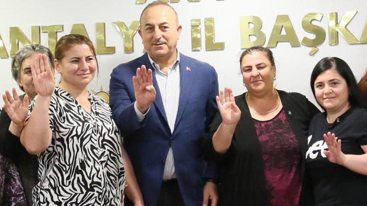 Bakan Çavuşoğlu: Atatürk'ün kurduğu parti bu hale düşmemeliydi