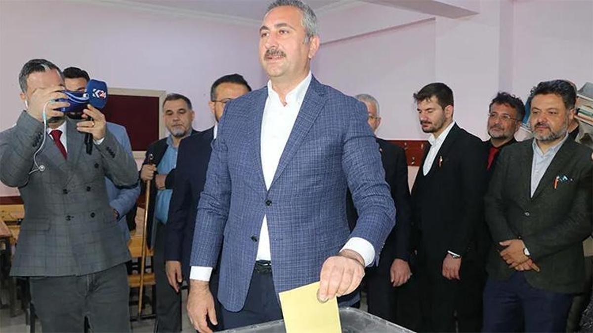 Abdulhamit Gül, Gaziantep’te oyunu kullandı