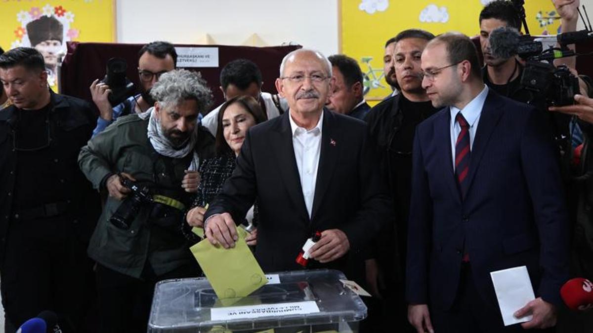CHP lideri Kılıçdaroğlu, Ankara'da oyunu kullandı