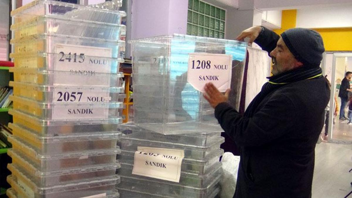 İstanbul'da Cumhurbaşkanlığı seçimine ilişkin sandıkların yüzde 100'ü açıldı