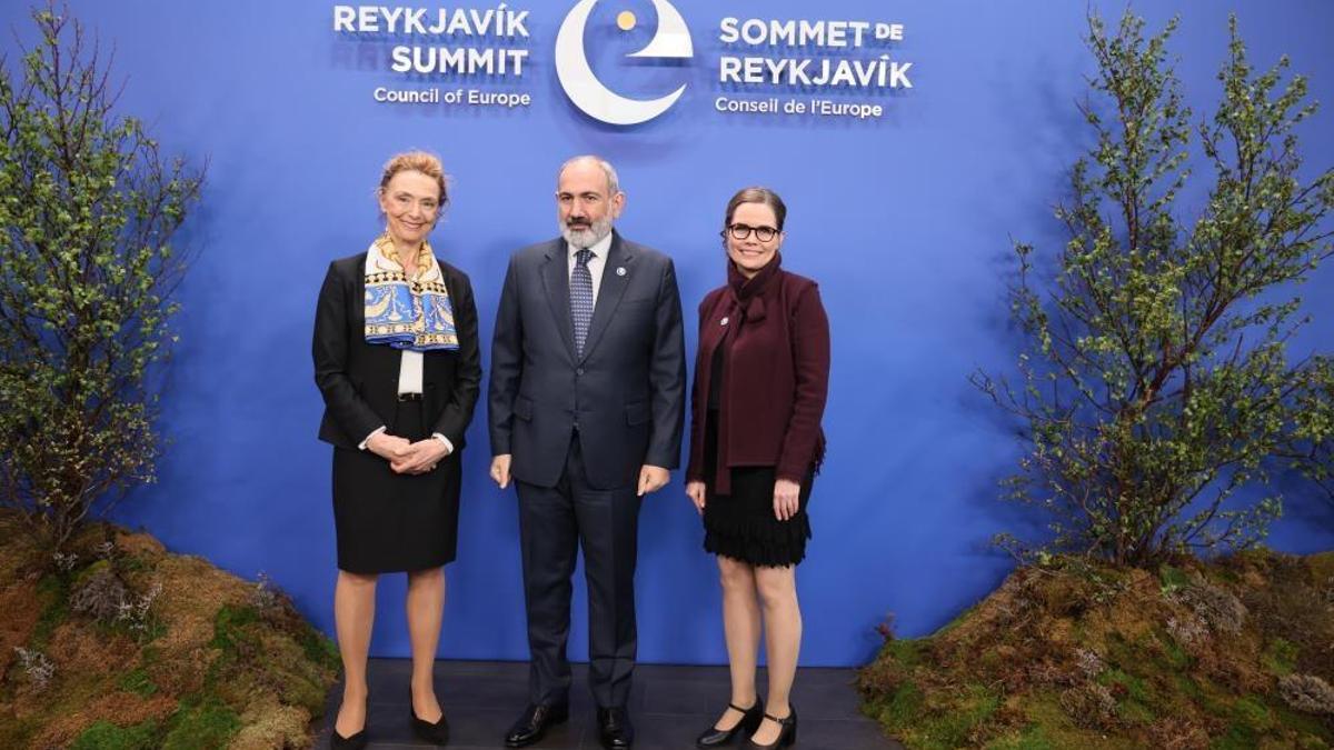 Paşinyan: Ermenistan, 86 bin 600 kilometrekarelik alanıyla Azerbaycan'ın toprak bütünlüğünü tanıyor