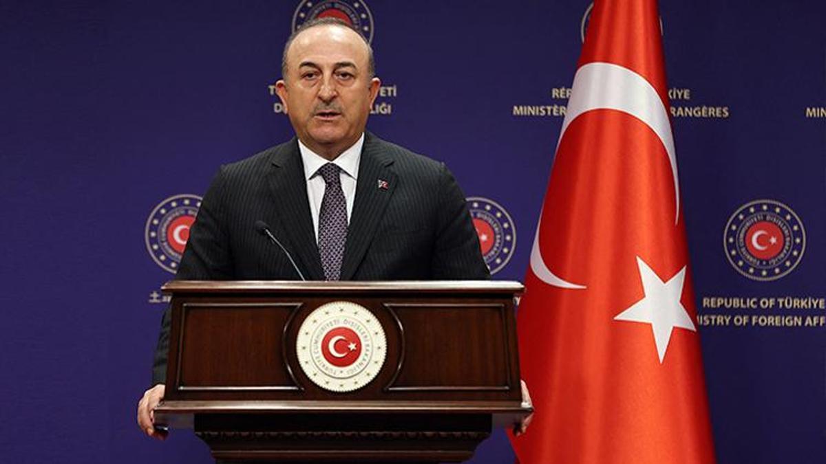 Çavuşoğlu'ndan, Stuttgart'taki kundaklama girişimine tepki