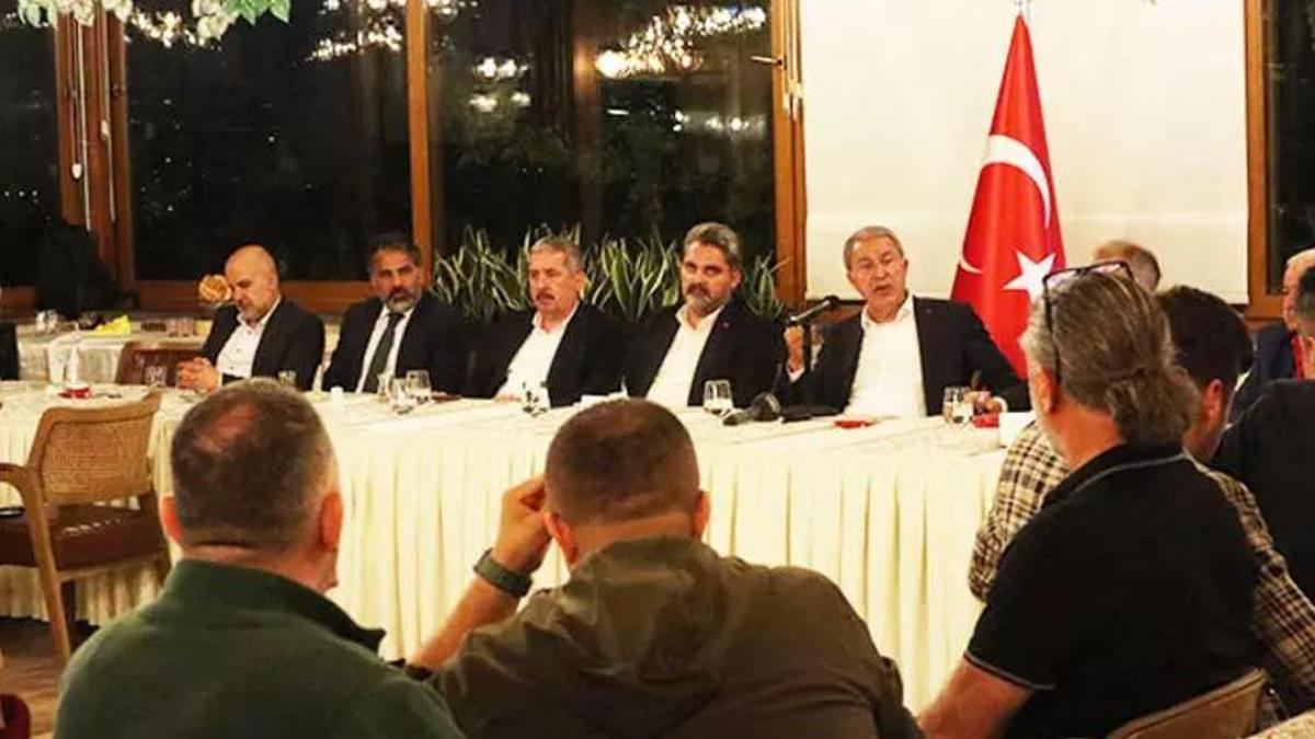 Bakan Akar: Son 5 yılda 3 milyondan fazla kişi yasa dışı geçiş yapmaya çalışırken engellendi