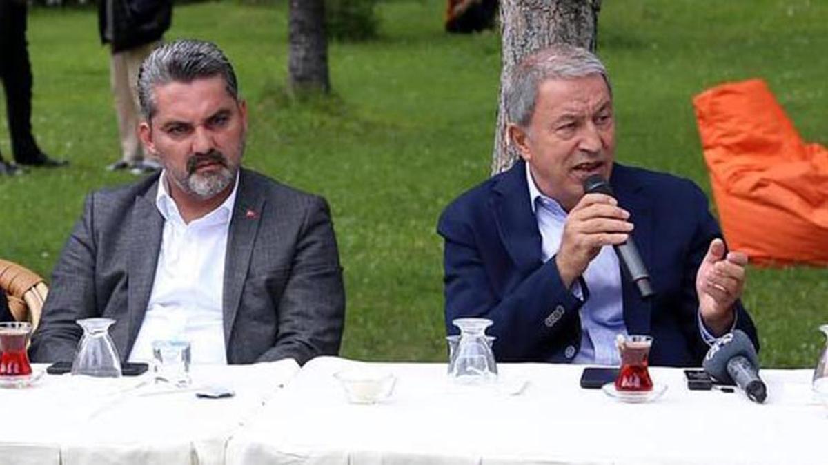 Bakan Akar'dan depremzedelere: Her şey normalleşinceye kadar başımızın tacısınız