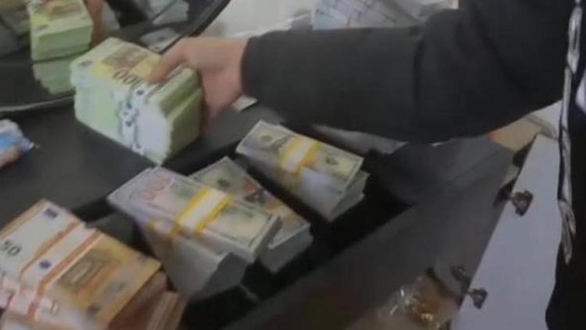 İstanbul'da sahte pasaport operasyonu: 3 gözaltı