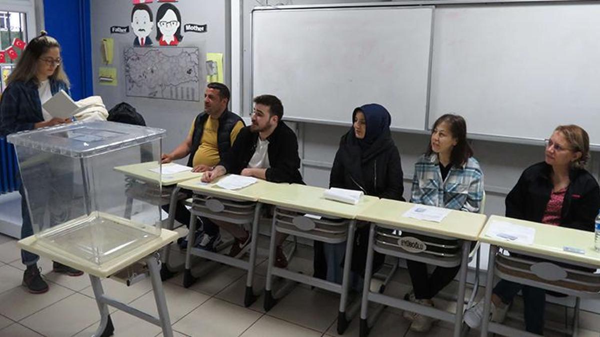 Cumhurbaşkanlığı seçiminde sandık yemini ederek göreve başladılar