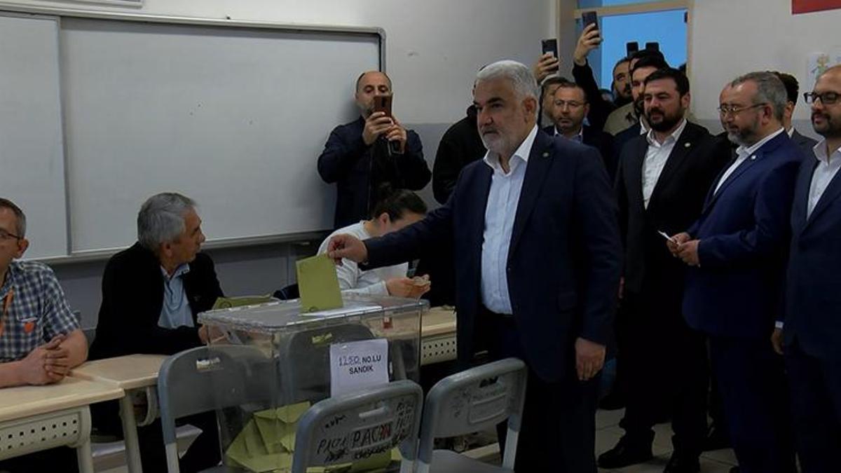 HÜDA PAR Genel Başkanı Yapıcıoğlu oyunu kullandı